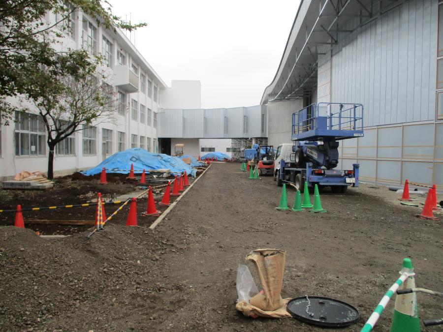 元年１１月-２新築棟校舎間外構工事