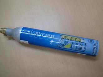 写真：ガスシリンダー見本2