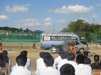 写真：多摩辺中学校の自転車交通安全教室2