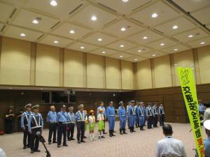 写真：出発式の様子