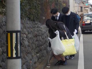 写真：ごみ拾い活動2