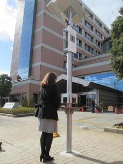 写真：ソーラースタンド1