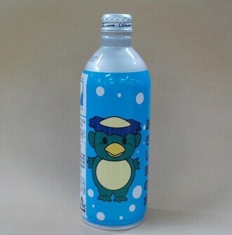 写真：あきしまの水ボトル缶