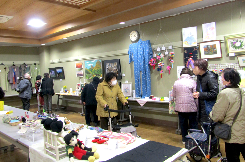 写真：クラブ活動_高齢者作品展
