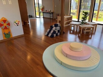 写真：もも　室内