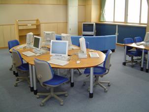 写真：コンピュータ室