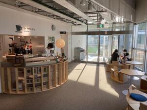 写真:ライブラリーカフェ