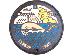 写真：くじら_マンホール