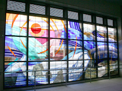 写真：くじら_ステンドグラス