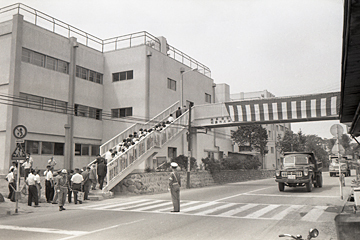 写真：1967_横断歩道橋