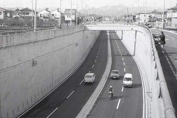 写真：奥多摩バイパス開通