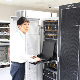 写真：先輩職員2