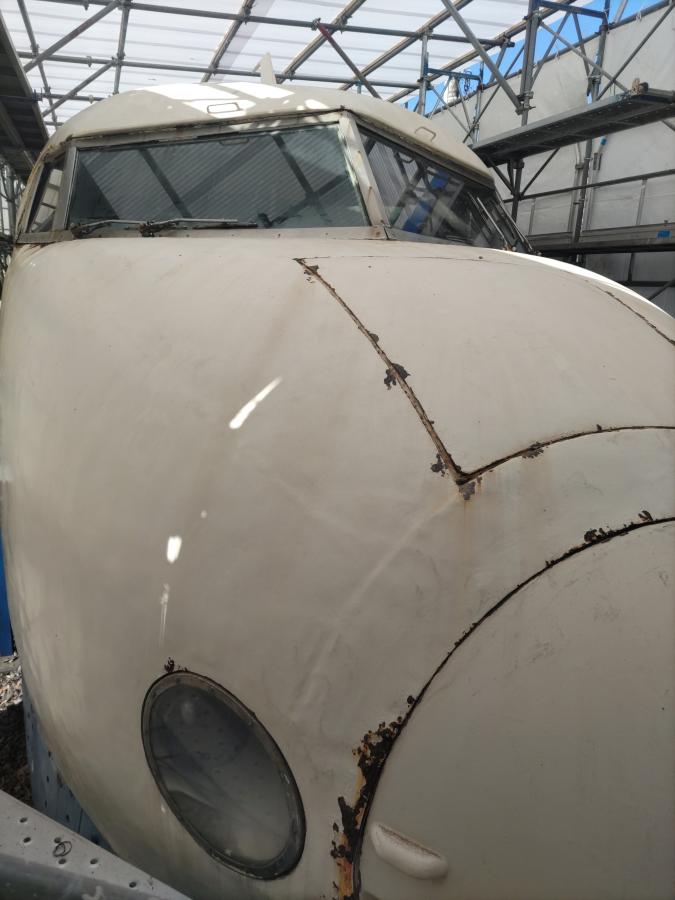 新幹線0系車両のさび