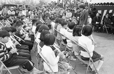 写真：式典での演奏