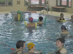 写真：障害者の機能訓練（事業用）の様子2