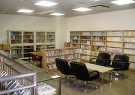 写真：資料コーナー