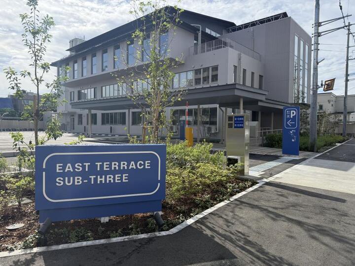写真：イーストテラス・サブスリー外観