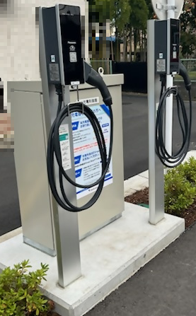 写真：EV充電器の外観