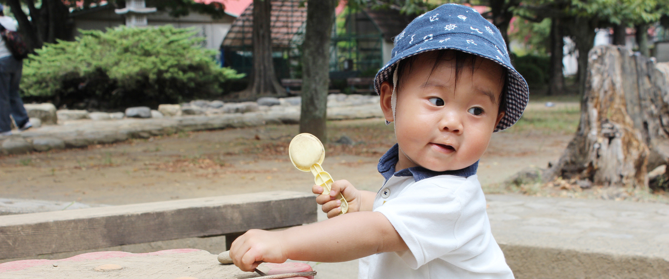 写真：遊んでいる子ども