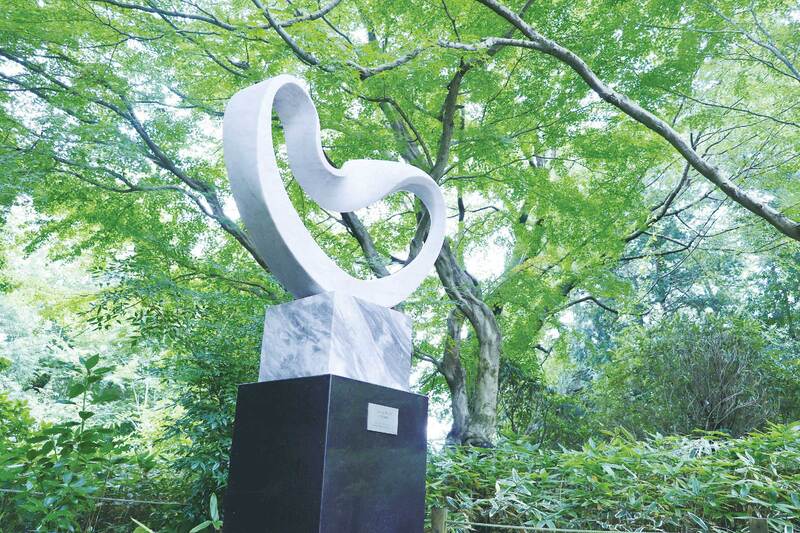 画像：彫刻園に展示されている作品