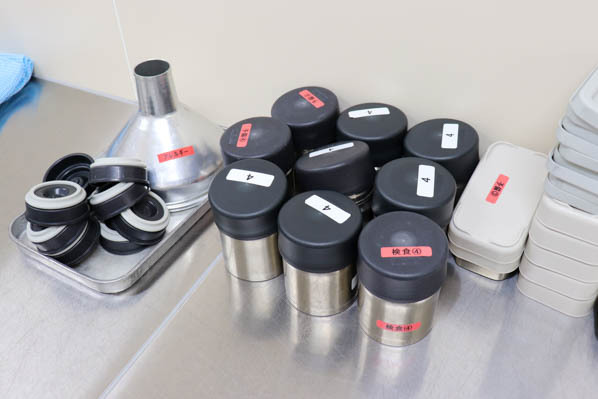 アレルギー対応給食用の食缶