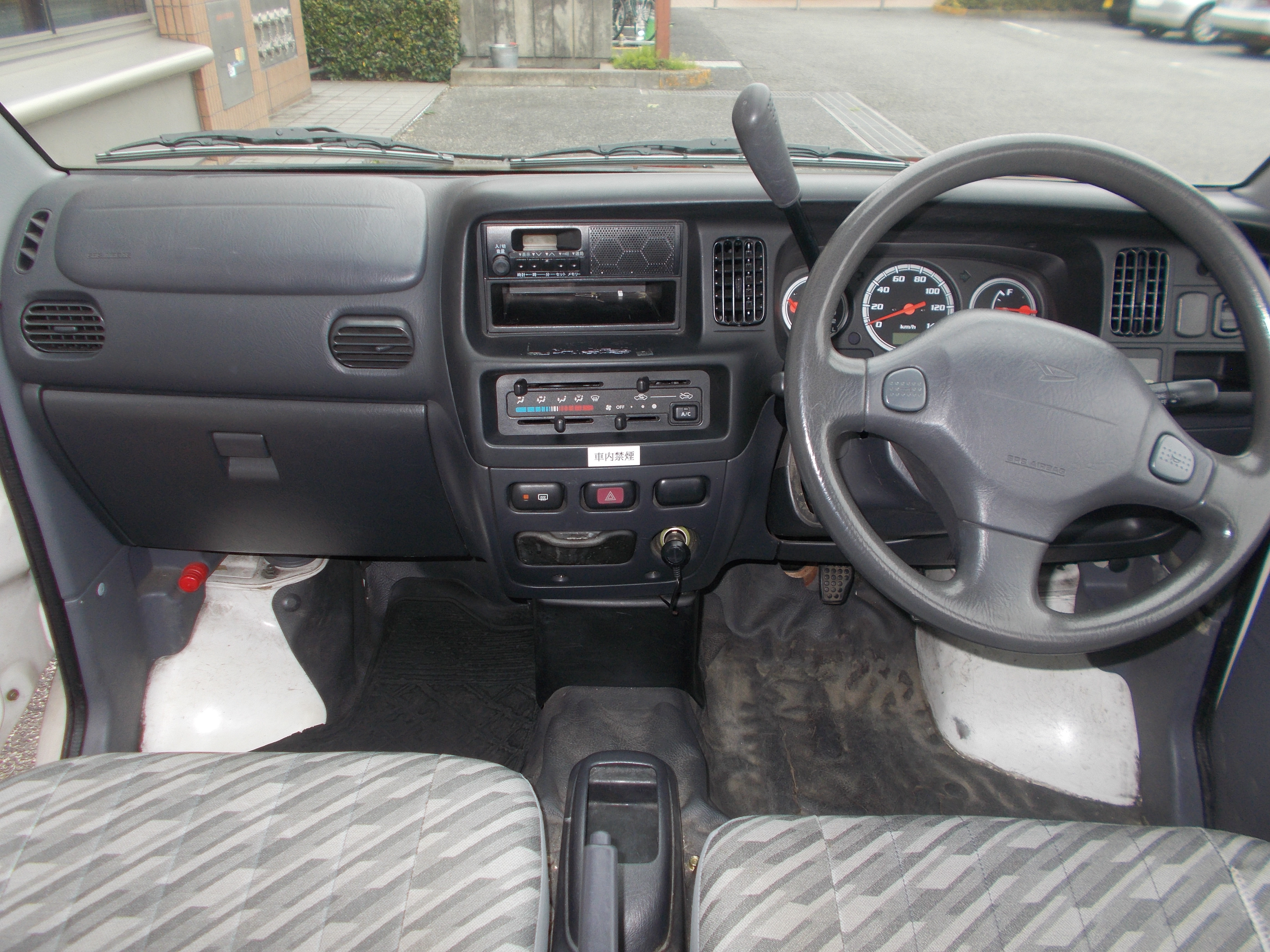 車両の内装写真