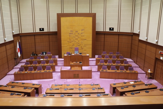 議場全景の写真