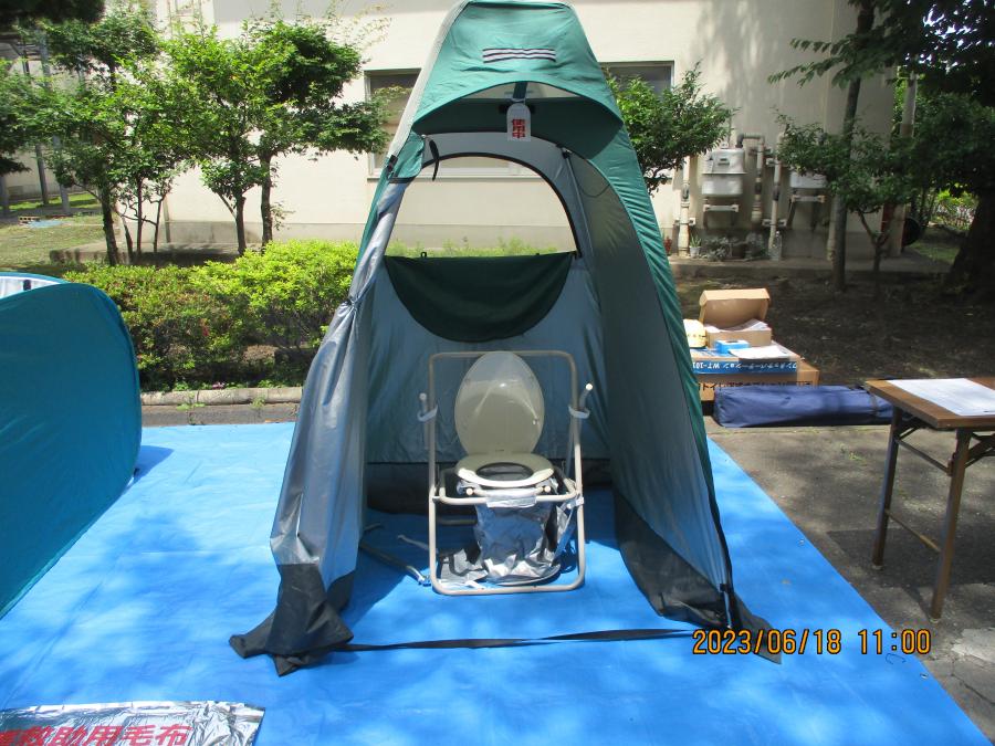 マンホールトイレ